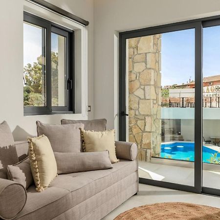 Vasilikí Lagoon Luxury Suites מראה חיצוני תמונה