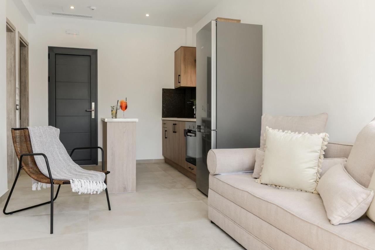 Vasilikí Lagoon Luxury Suites מראה חיצוני תמונה